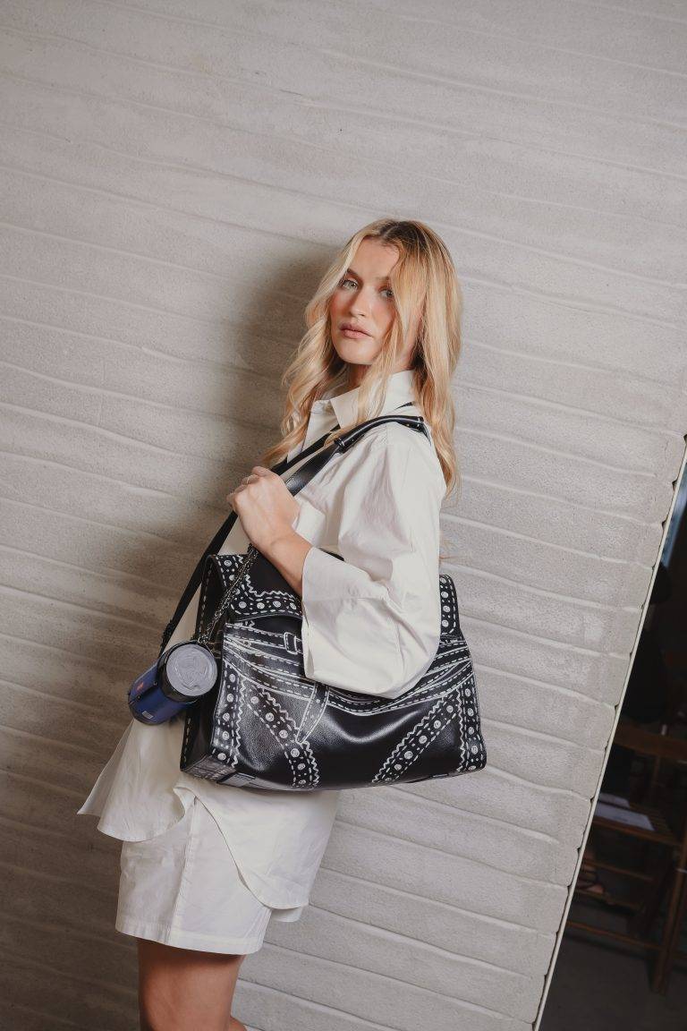  - L’arte dell’upcycling trionfa sulla passerella di Moschino