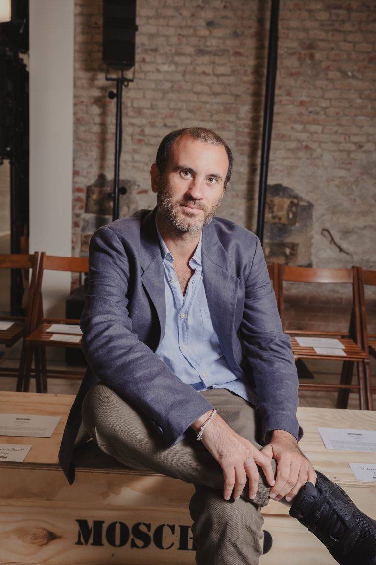  - L’arte dell’upcycling trionfa sulla passerella di Moschino