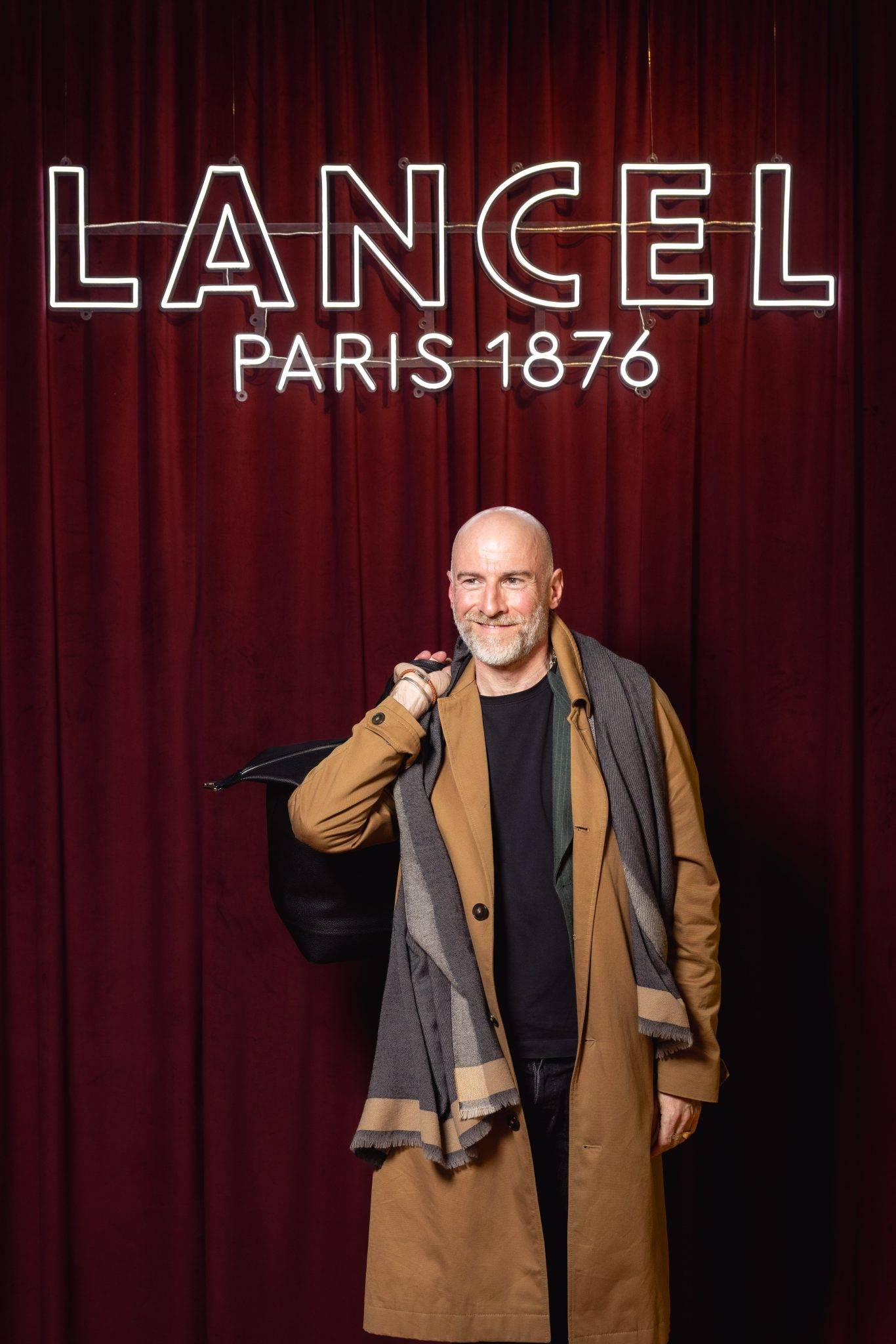  - La jungle Parisienne, terrain de prédilection pour Lancel