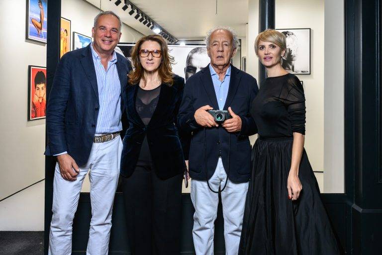  - Oana Ivan Gallery présente une rétrospective dédiée à Gilles Bensimon