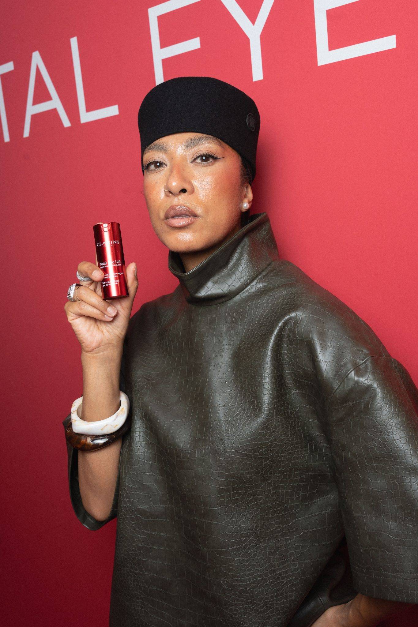  - Clarins Beauty Backstage revient pour une parenthèse beauté et élégance