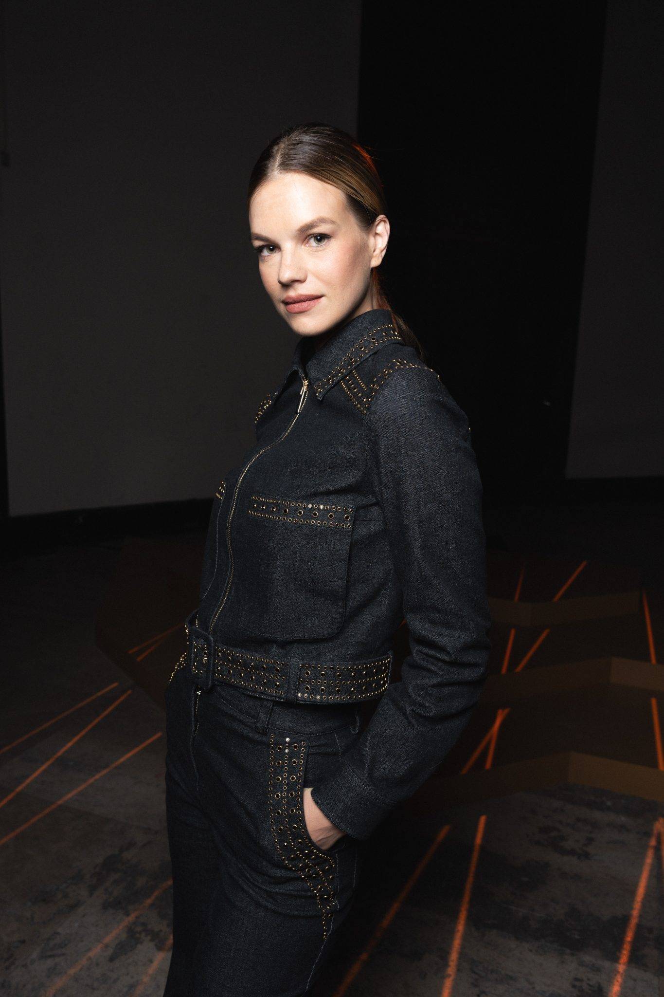  - Les femmes une nouvelle fois sublimées par Elie Saab au Palais de Tokyo