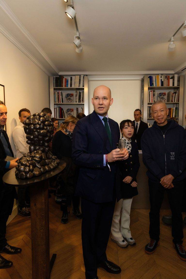  - Blau International et Cai Guo-Qiang chez White Cube pour présenter un 13e numéro