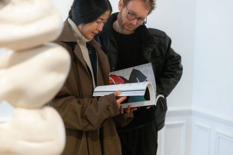  - Blau International et Cai Guo-Qiang chez White Cube pour présenter un 13e numéro