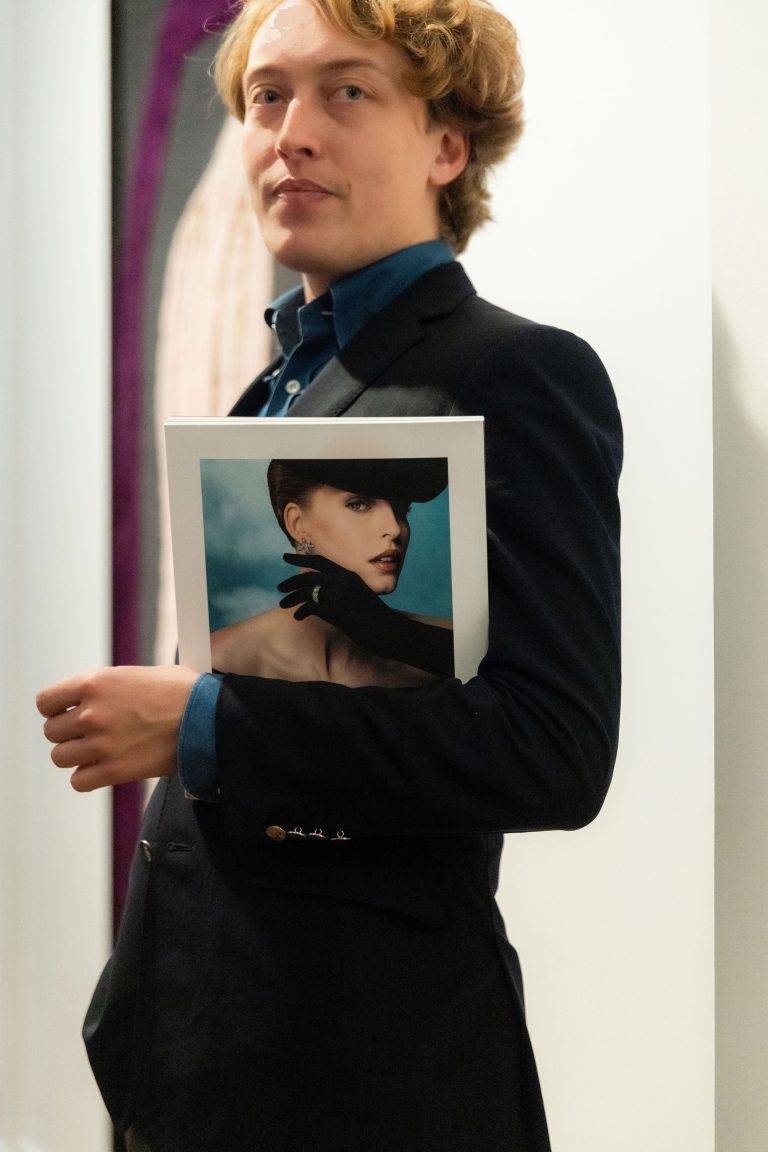  - Blau International et Cai Guo-Qiang chez White Cube pour présenter un 13e numéro