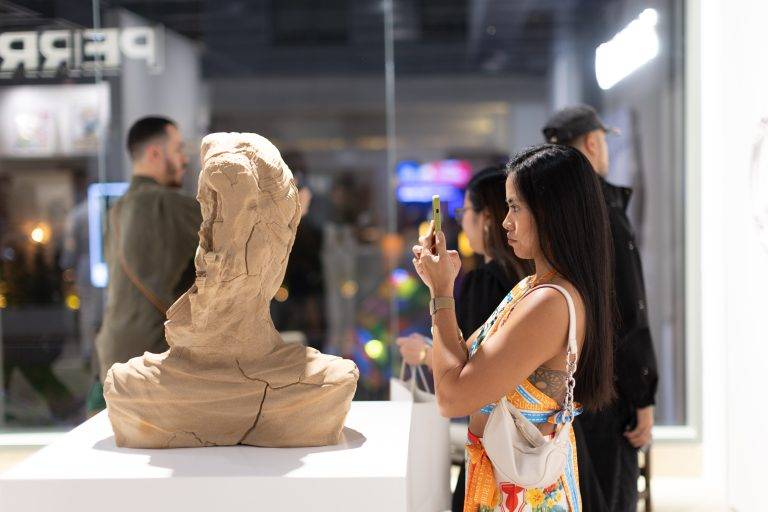 L’exposition ‘What Remains’ de Daniel Arsham présentée à Perrotin Dubai