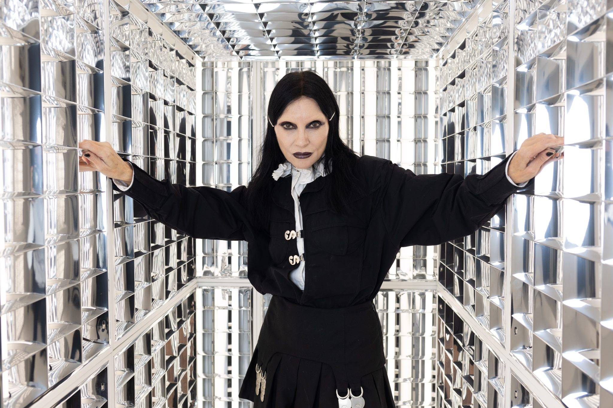  - Alexandre de Betak explore la lumière dans son premier atelier londonien