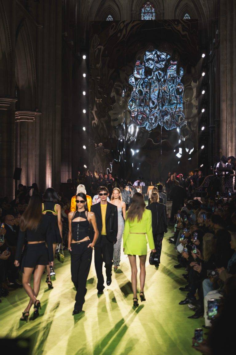 Casablanca fusionne musique house et gospel dans un défilé haut en couleurs