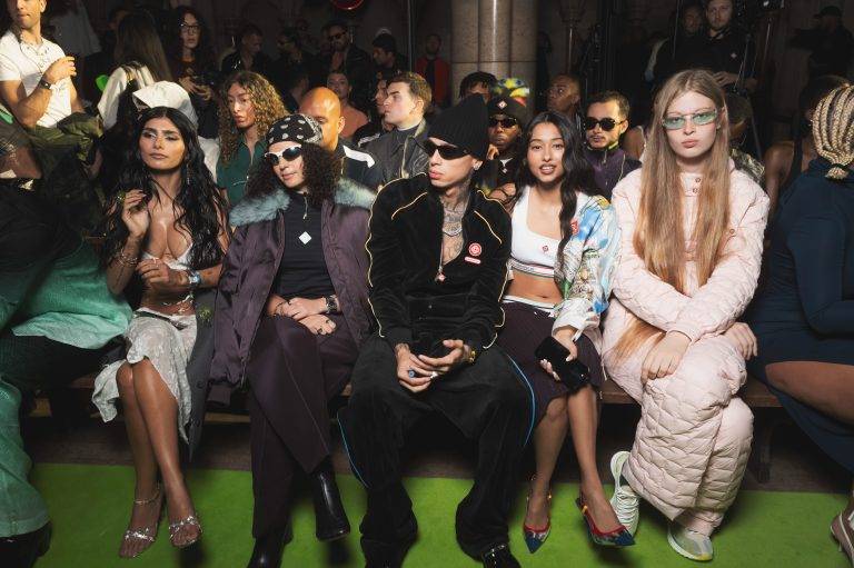  - Casablanca fusionne musique house et gospel dans un défilé haut en couleurs