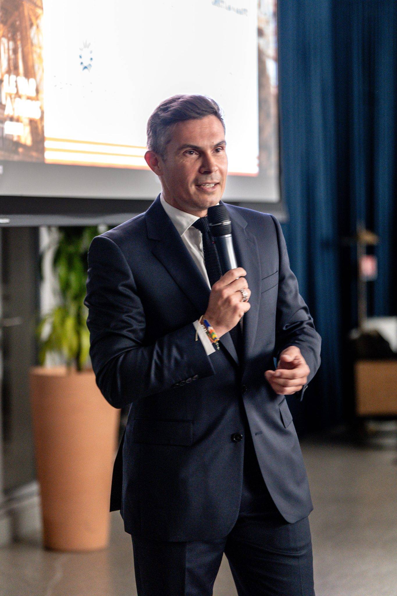  - Lancement officiel du club « LE VAR À PARIS » : le Var s’invite au cœur de la capitale