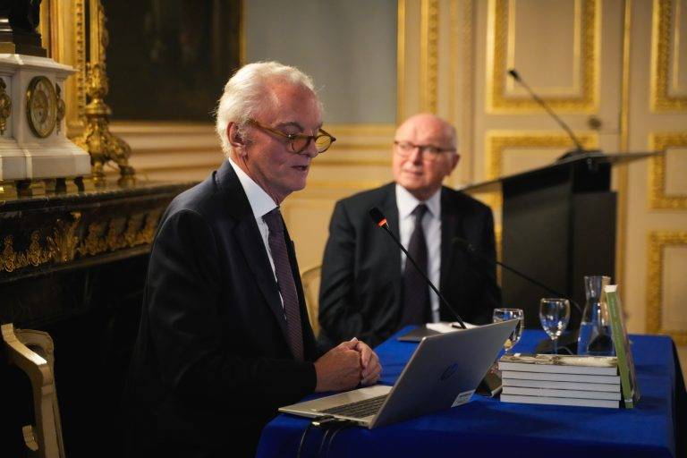  - Louis Nègre fait Chevalier des Arts et des Lettres par Jacques Toubon