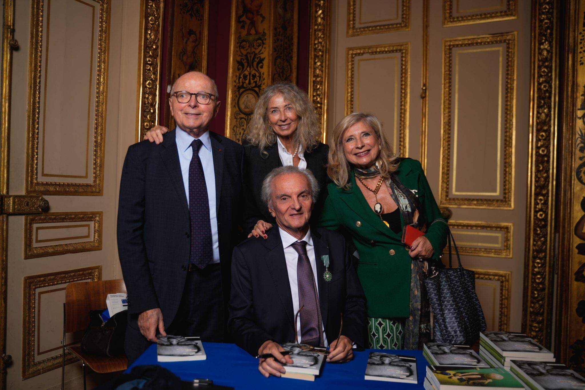  - Louis Nègre fait Chevalier des Arts et des Lettres par Jacques Toubon