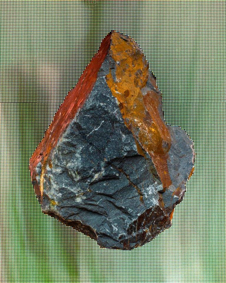 Salomon fait ses premiers pas à Art Basel Paris avec Sensorial Terrains