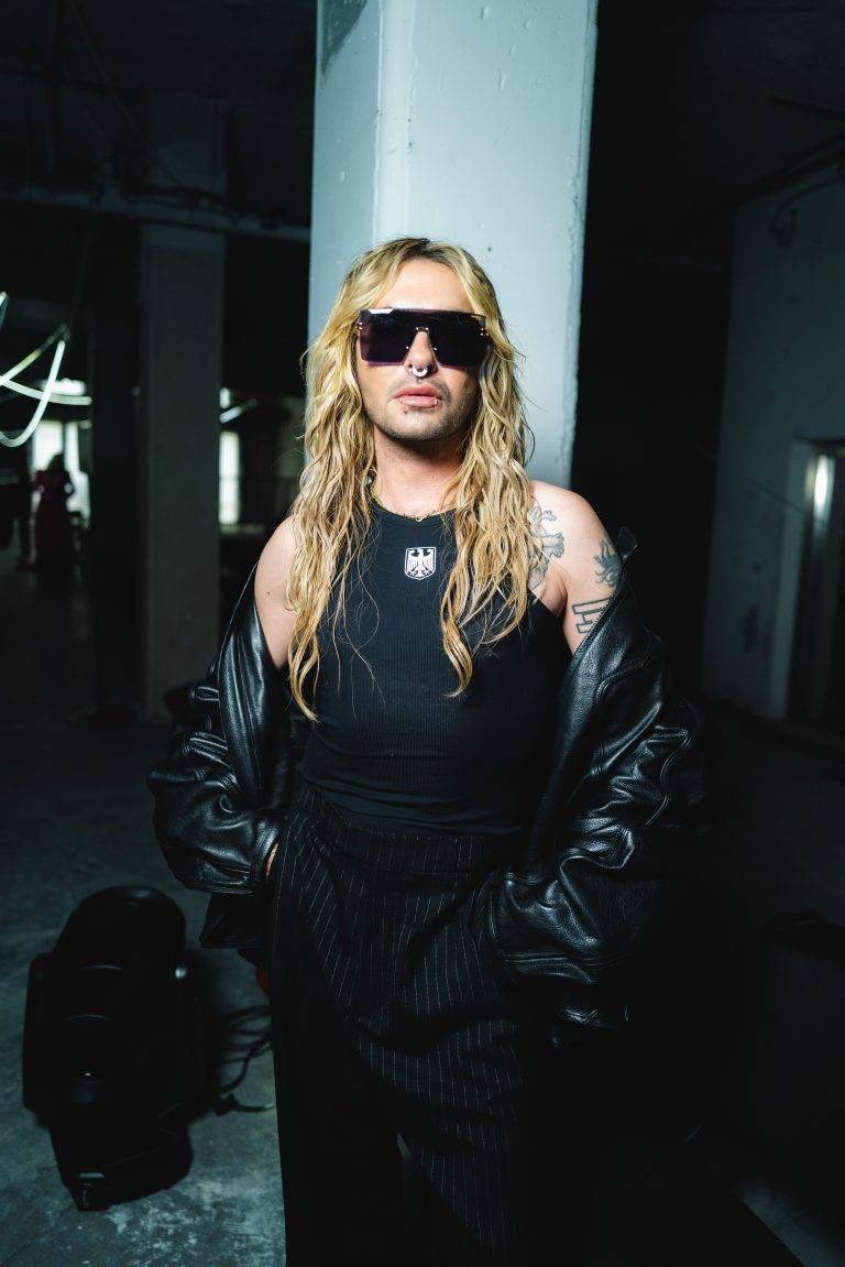  - La collection VETEMENTS SS26 prend Paris à contre-pied