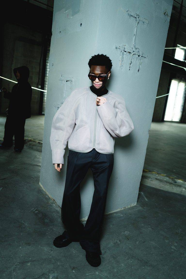  - La collection VETEMENTS SS26 prend Paris à contre-pied