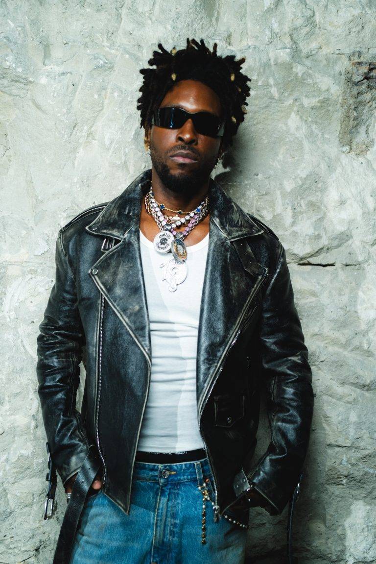  - La collection VETEMENTS SS26 prend Paris à contre-pied