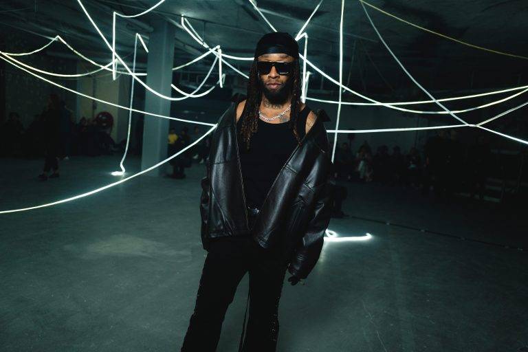  - La collection VETEMENTS SS26 prend Paris à contre-pied