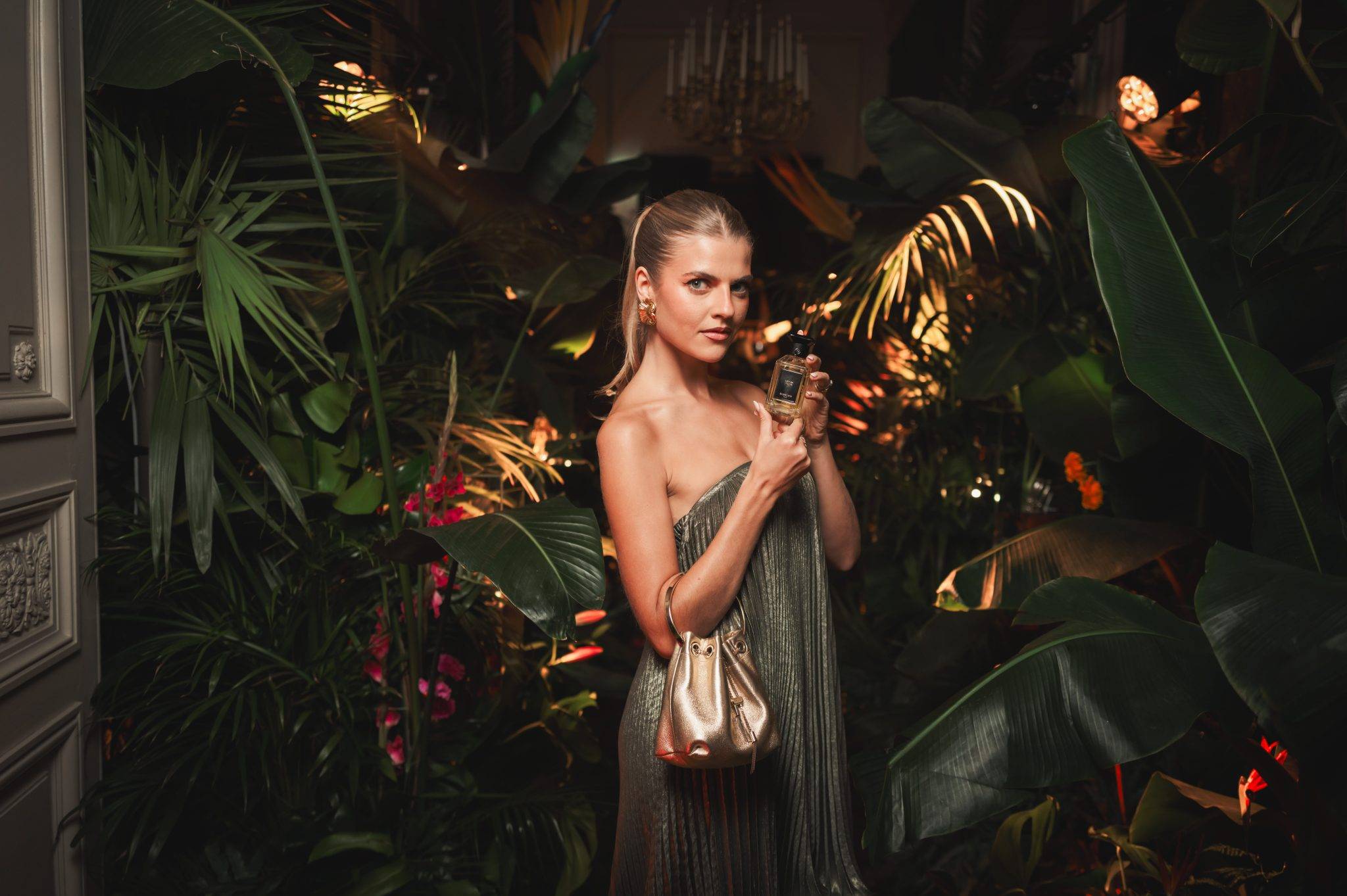  - Guerlain célèbre ses dernières créations dans une jungle vibrante