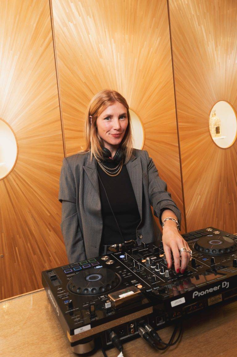  - Un parfum d’amour chez Guerlain à l’occasion d’Art Basel Paris