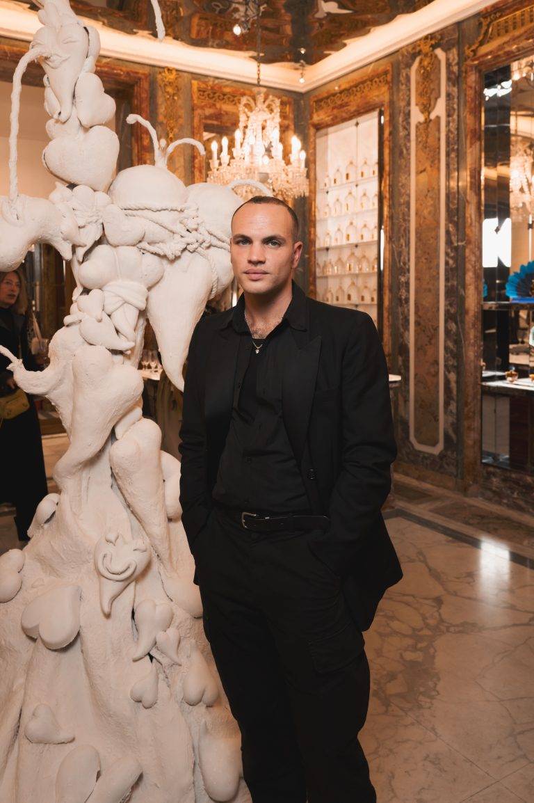  - Un parfum d’amour chez Guerlain à l’occasion d’Art Basel Paris