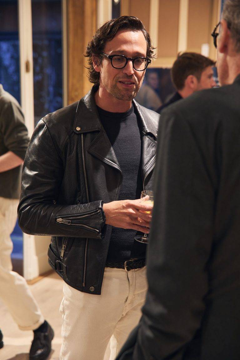 La marque de luxe britannique Sunspel ouvre dans le Marais