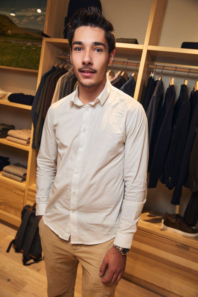 La marque de luxe britannique Sunspel ouvre dans le Marais