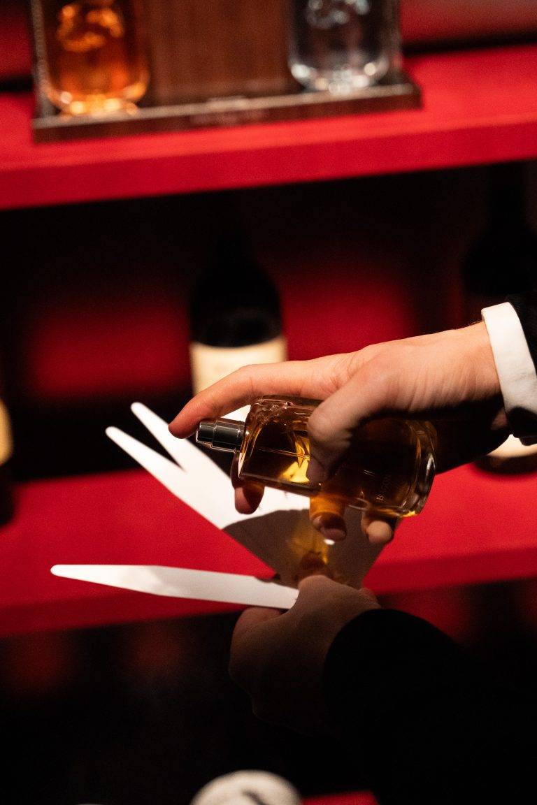 Parfums de Marly dévoile un trio de parfums au Plaza Athénée