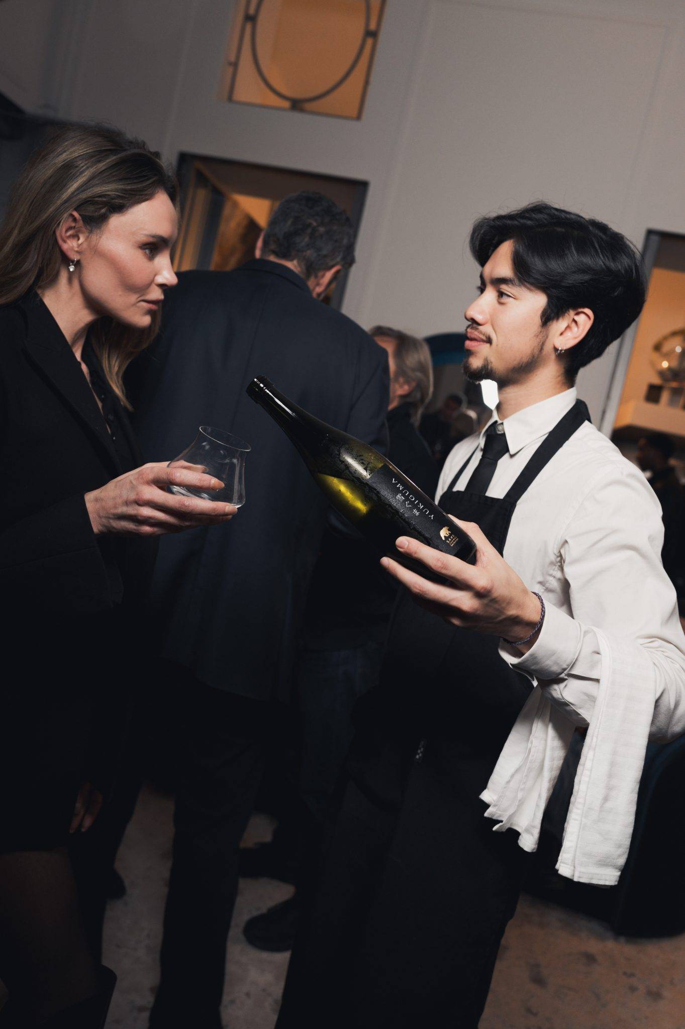  - Le saké Yukiguma mis en lumière chez Karl Lagerfeld