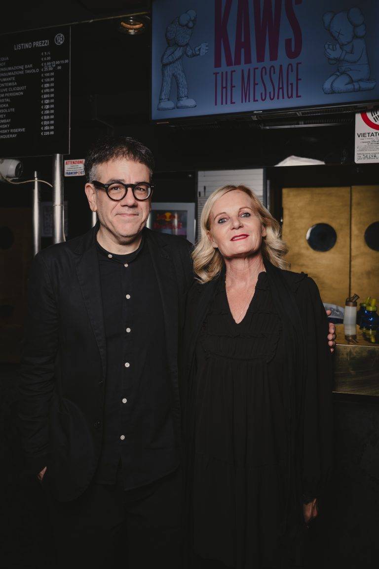  - KAWS invade Palazzo Strozzi con THE MESSAGE: dialogo tra Rinascimento e pop