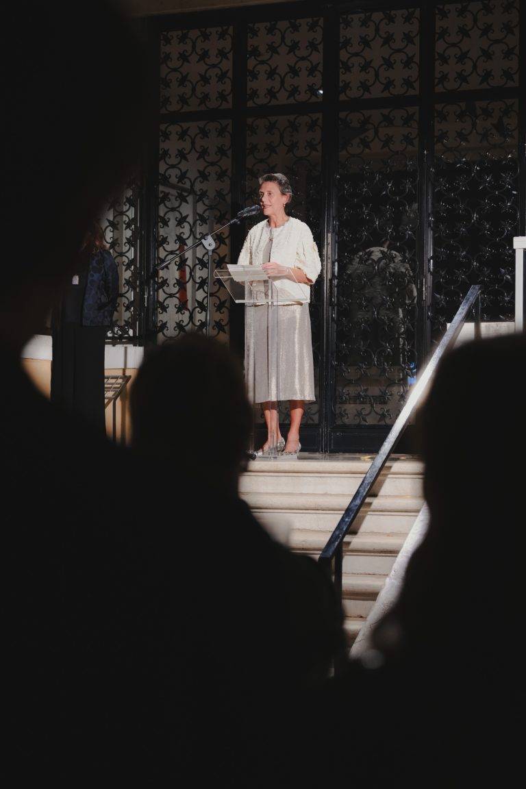 A Venezia la Collezione Peggy Guggenheim celebra Fontana e le sue sublimi ceramiche