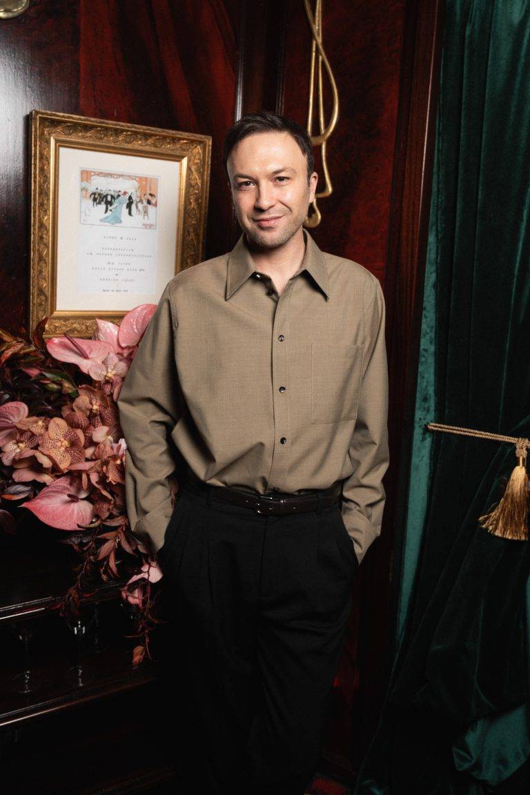  - Reformation célèbre l’ouverture de sa première boutique française chez Maxim’s