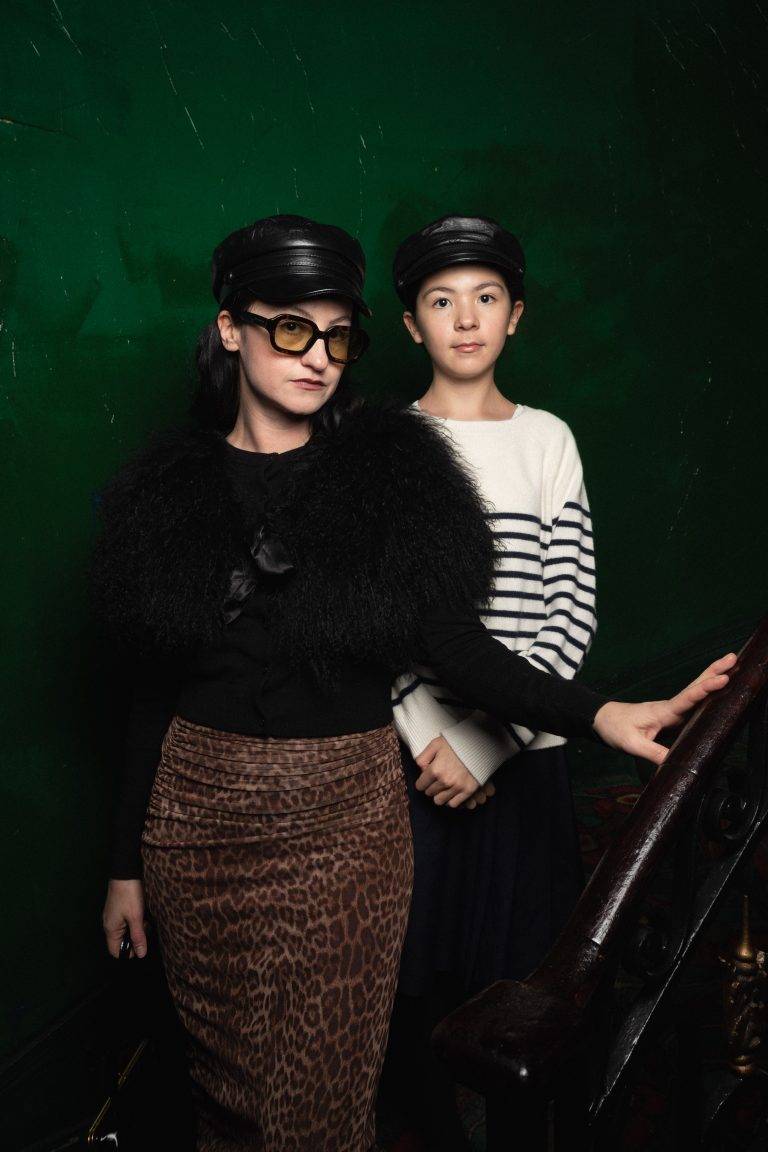  - Reformation célèbre l’ouverture de sa première boutique française chez Maxim’s