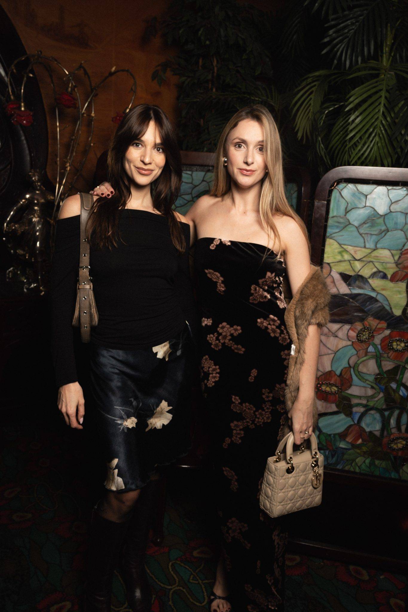  - Reformation célèbre l’ouverture de sa première boutique française chez Maxim’s