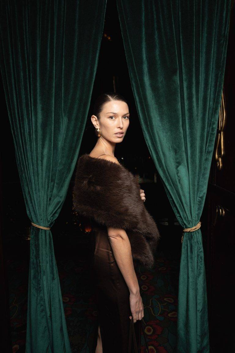  - Reformation célèbre l’ouverture de sa première boutique française chez Maxim’s