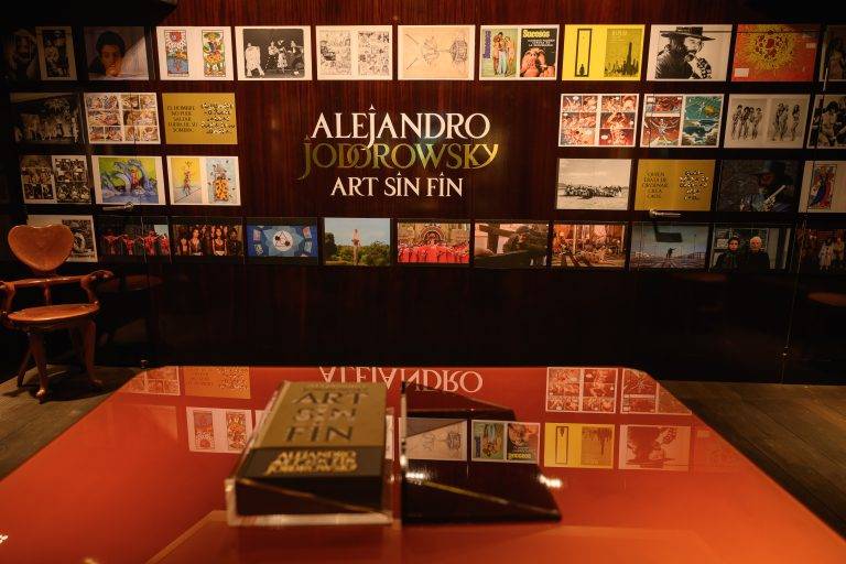 Taschen rend hommage à Alejandro Jodorowsky avec une monographie exceptionnelle