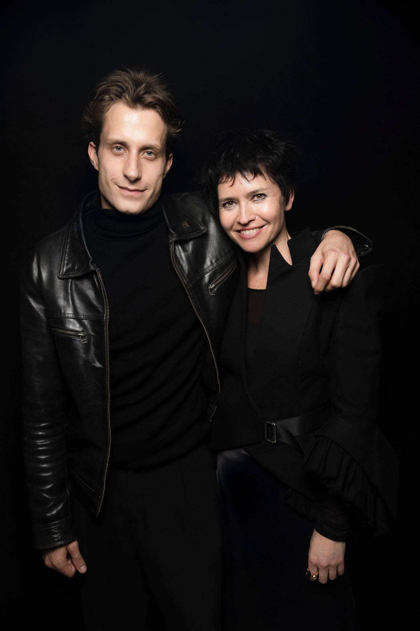  - Ellia Art Gallery Questions the Impermanence of Human Existence