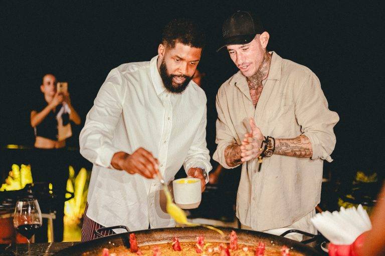  - Leon Starino Anderson célèbre son anniversaire à Ibiza avec John Dodelande