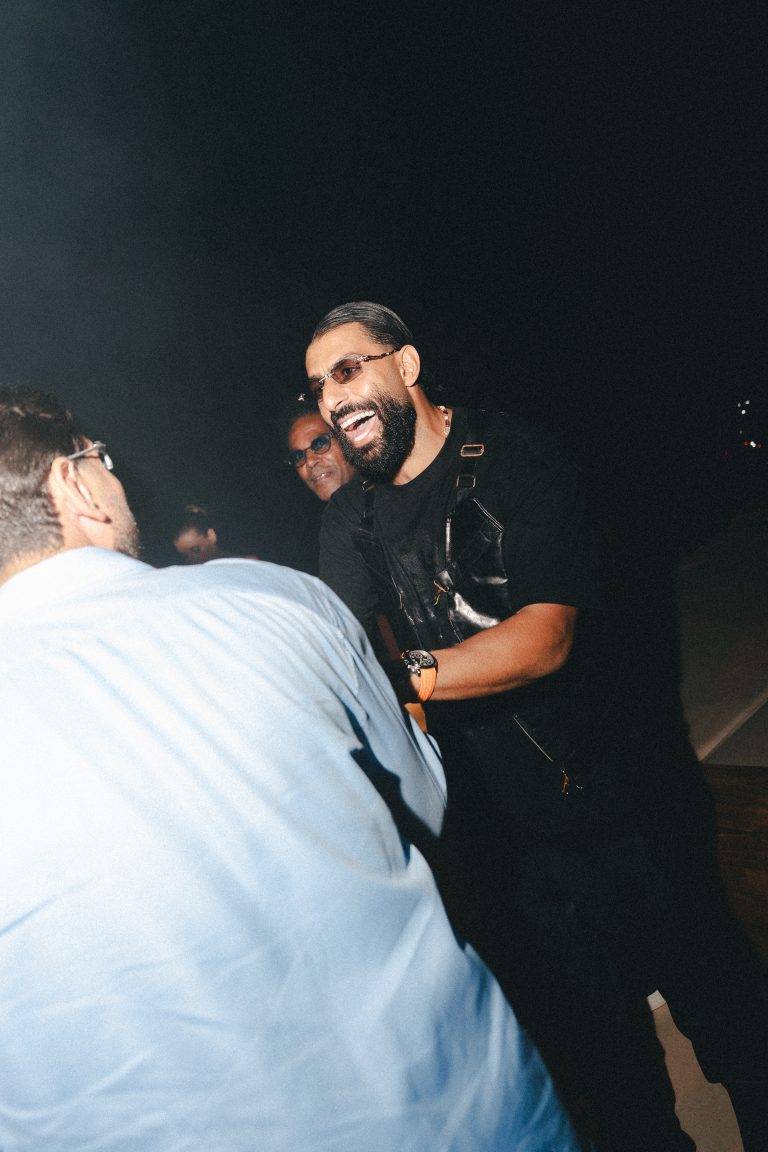  - Leon Starino Anderson célèbre son anniversaire à Ibiza avec John Dodelande