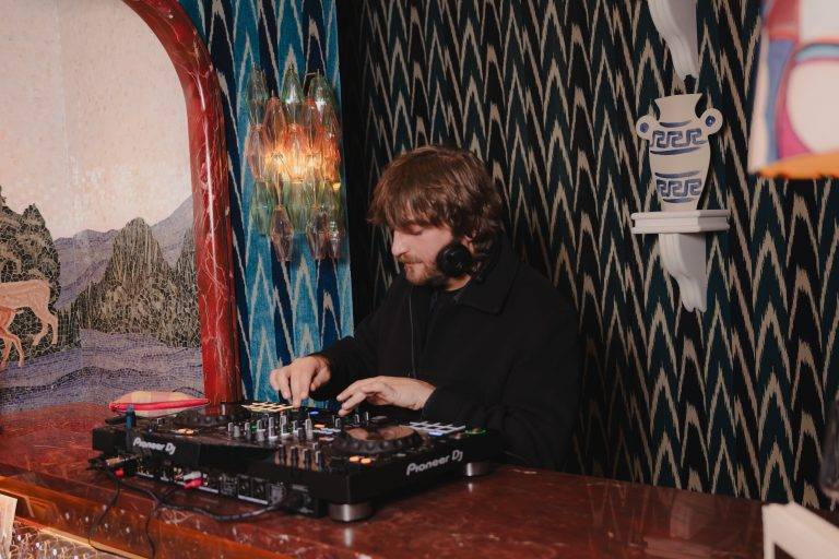  - Ben Arpéa reinventa la Roman suite a Casa Monti, la casa d’artista romana