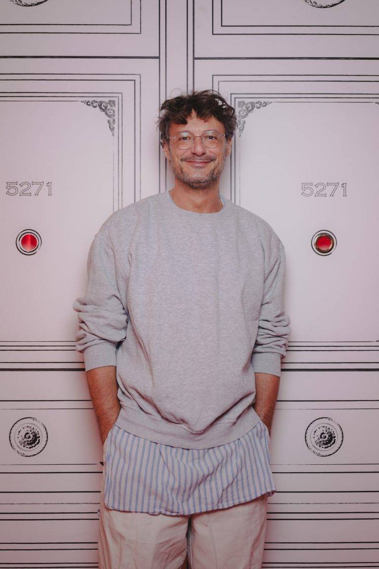  - Seletti ridisegna il Natale: tra pop visionario, icone kitsch e pura meraviglia