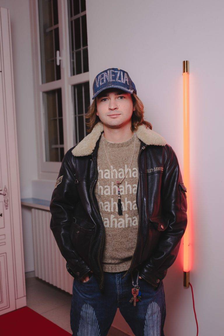  - Seletti ridisegna il Natale: tra pop visionario, icone kitsch e pura meraviglia