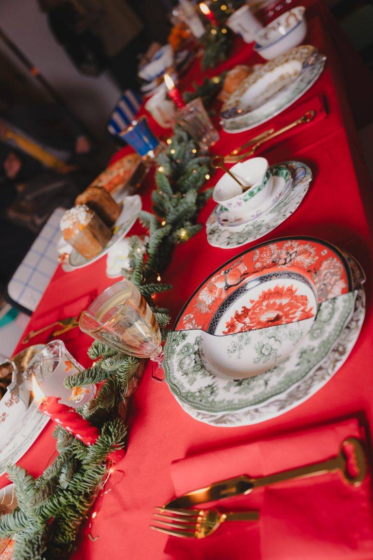 Seletti ridisegna il Natale: tra pop visionario, icone kitsch e pura meraviglia