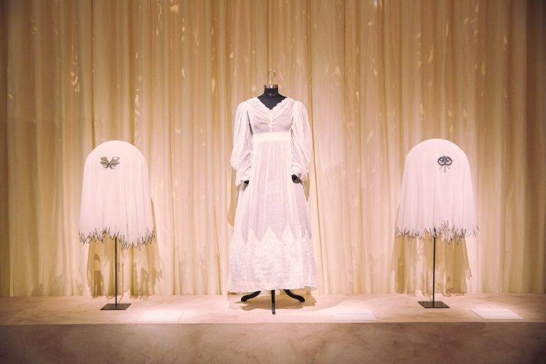 Les Manufactures nationales célèbrent le dialogue entre les textiles de France et d’Inde