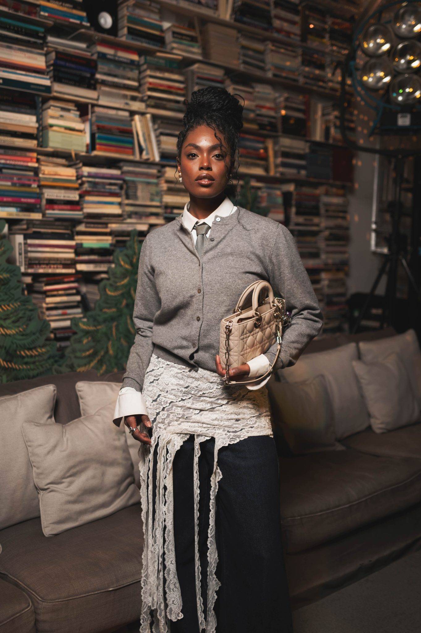  - Diptyque Celebrates the Holiday Season with the Tale ‘A Night of Wax and Gold”