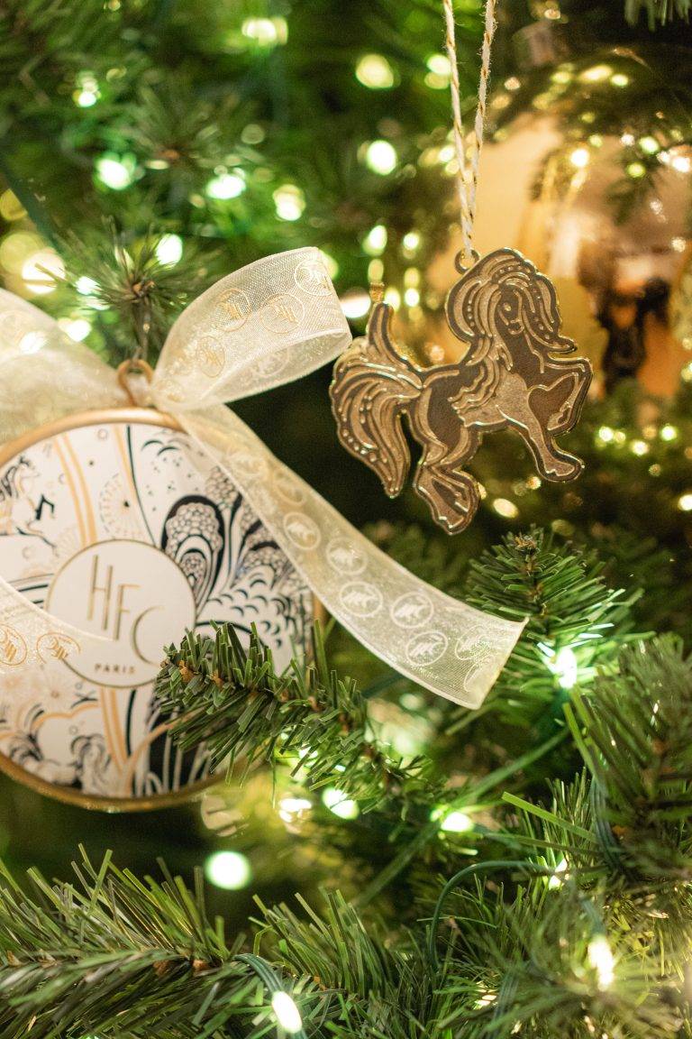 HFC Paris met en scène des fêtes étincelantes et parfumées