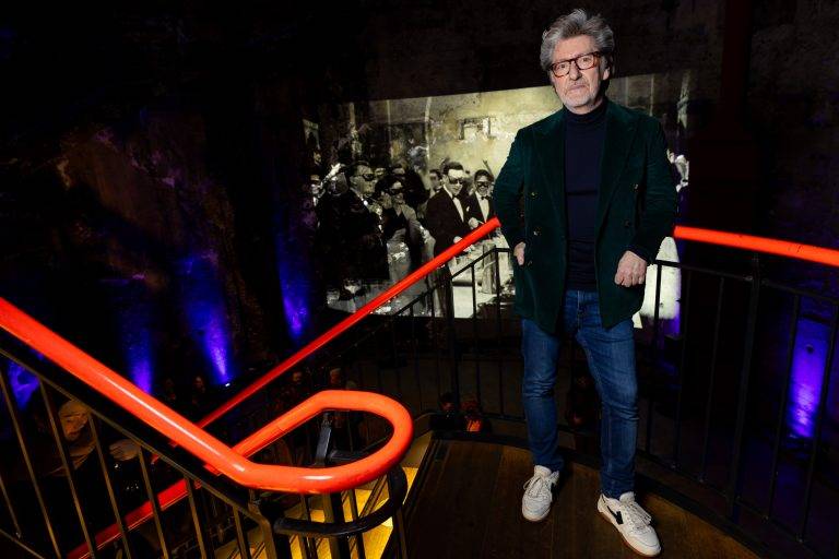  - L’installation “Under the Moon” s’empare du Brunel Museum de Londres