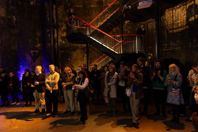  - L’installation “Under the Moon” s’empare du Brunel Museum de Londres