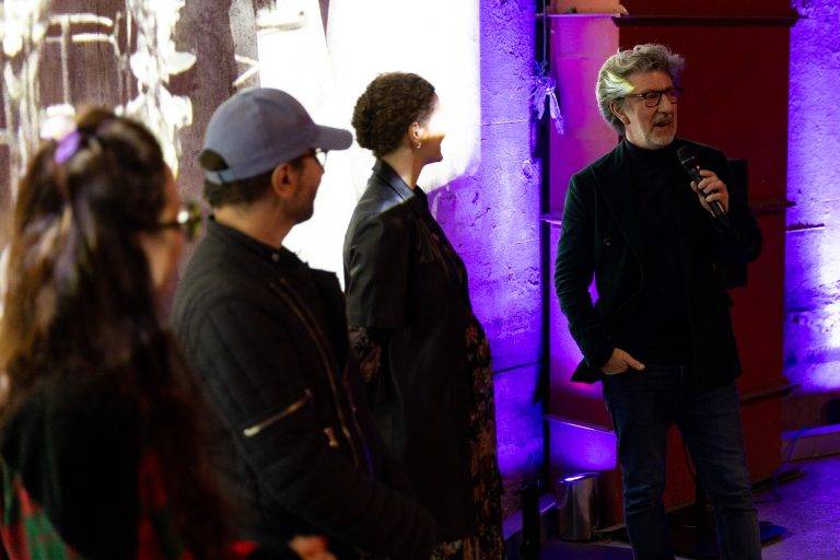  - L’installation “Under the Moon” s’empare du Brunel Museum de Londres