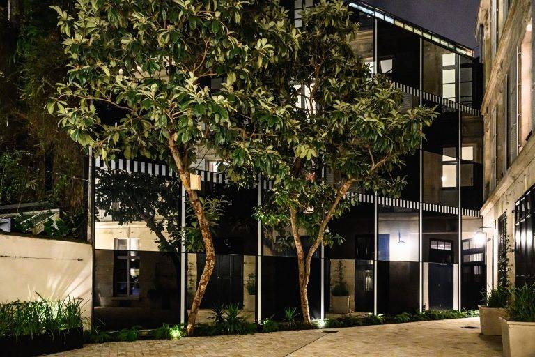 Charlotte Dauphin dialogue avec Daniel Buren