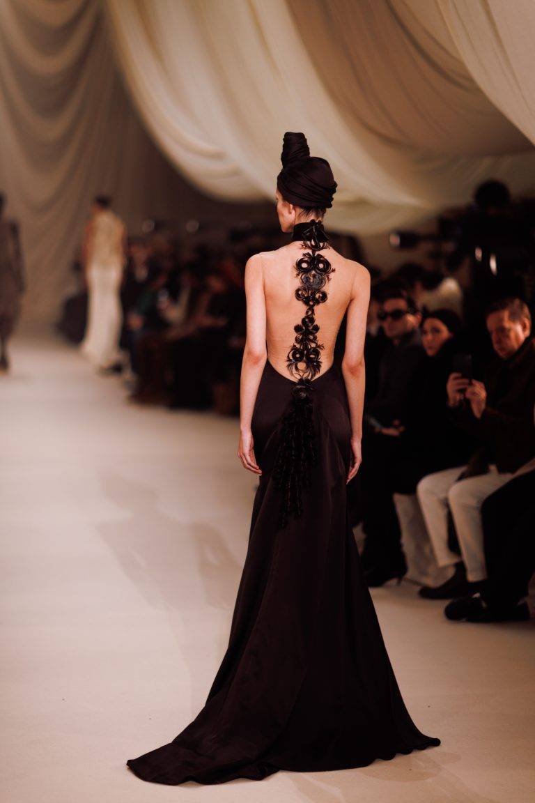 Hair, Corsets, and Mystery: Ashi Studio Presents a Mesmerizing Collection